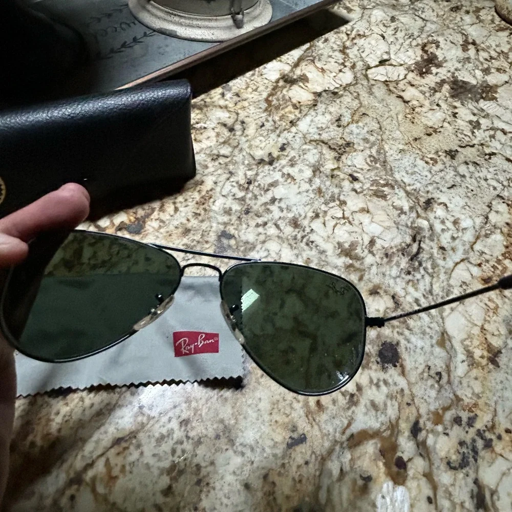 Ray-Ban Authentic Kids Black Aviator Sunglasses with Green Lenses